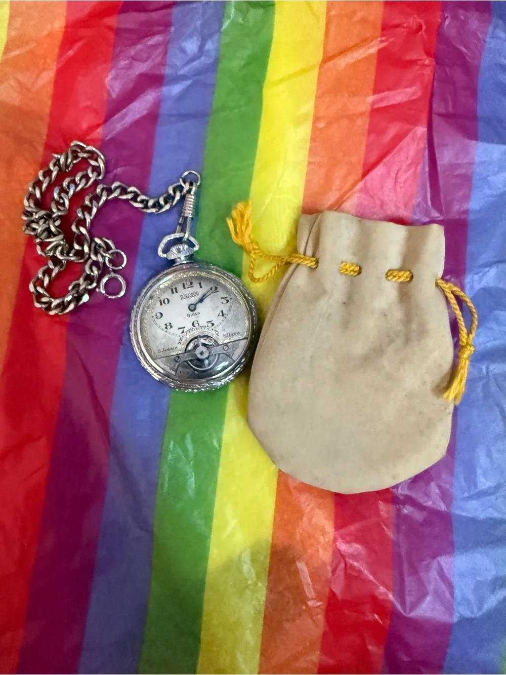 Antique Windsor Elegant Pocket Watch with chain works not waterproof
